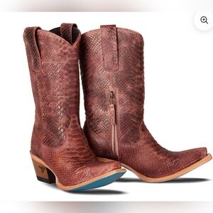 Elegant Brown Snakeskin Heeled Boots